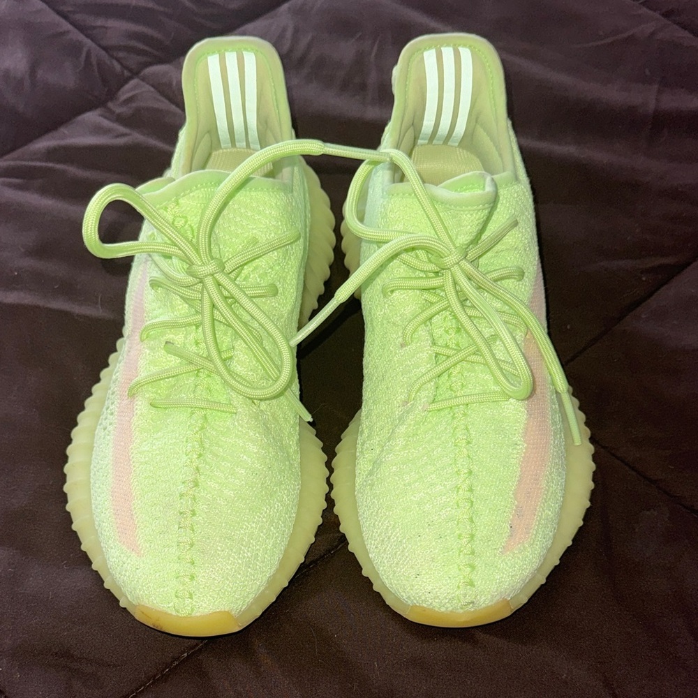 adidas Yeezy Boost 350 V2 Glow